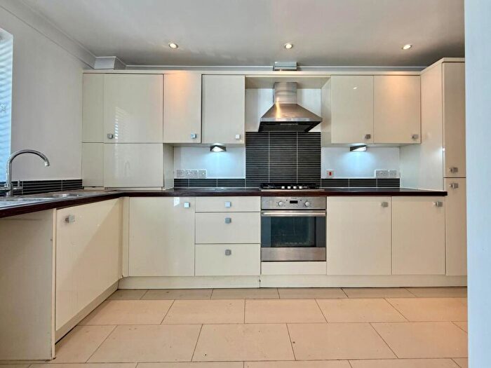 2 Bedroom Flat To Rent In Oakley Heights, Durrant Road, Bournemouth, Dorset, BH2