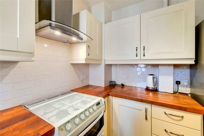 3 Bedroom Flat To Rent In Corbin House, Bromley High Street, Bow, London, E3