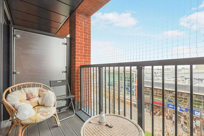 2 Bedroom Flat For Sale In Exchange Street, Aylesbury, HP20