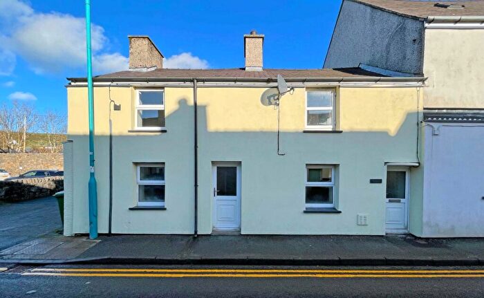 2 Bedroom Terraced House For Sale In High Street, Deiniolen, Caernarfon, Gwynedd, LL55
