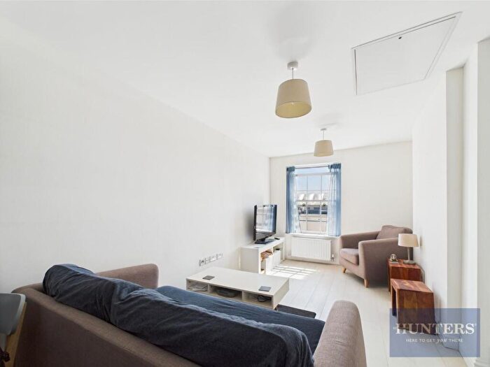 1 Bedroom Flat To Rent In Winchcombe Street, Flat, GL52