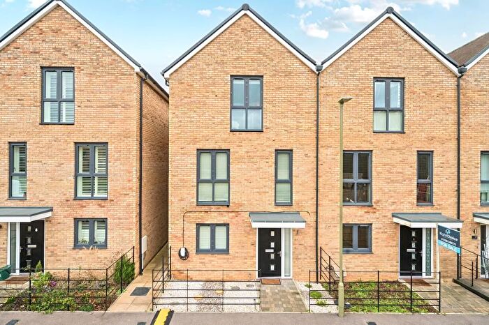 4 Bedroom End Terrace House For Sale In Rooksdown, Basingstoke, RG24