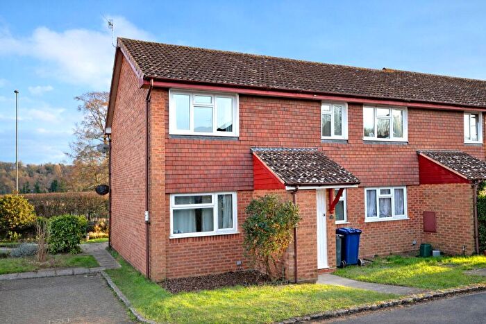 1 Bedroom Apartment To Rent In Little Thatch, Godalming, Surrey, GU7