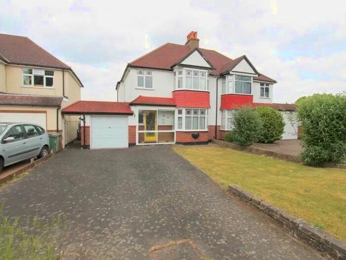 4 Bedroom Semi-Detached House To Rent In The Newlands, Wallington, Surrey, SM6