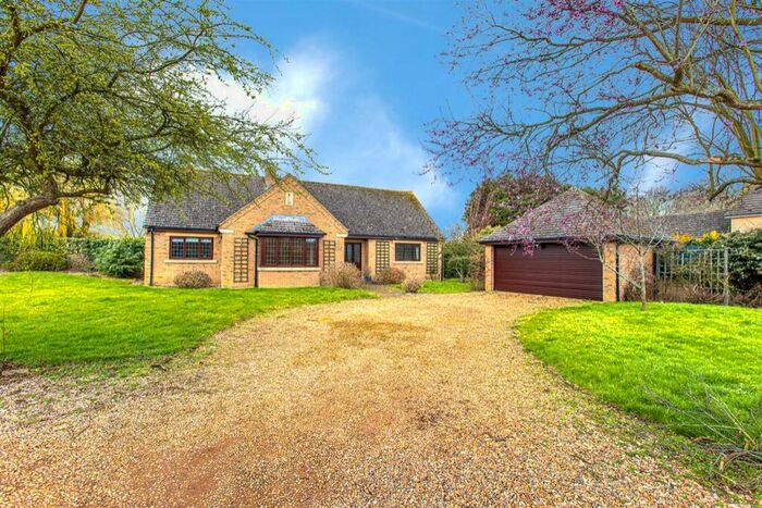 4 Bedroom Detached Bungalow For Sale In Cranford Road, Great Addington, NN14