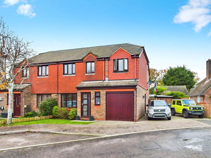 4 Bedroom Semi Detached House For Sale In Treetops, Southwater, RH13