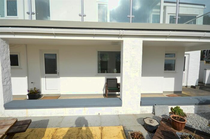 2 Bedroom Flat To Rent In Higher Pennance, Lanner, Redruth, TR16