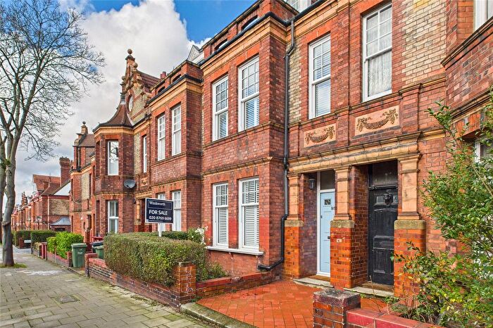 4 Bedroom Terraced House For Sale In Amesbury Avenue, London, SW2