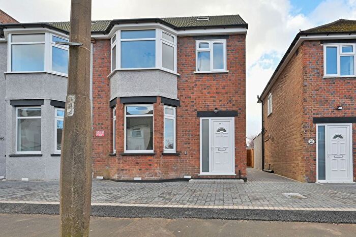 Maisonette To Rent In Whippendell Road, Watford, WD18