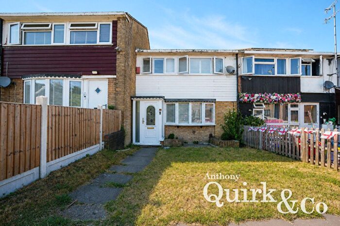 3 Bedroom Terraced House For Sale In High Road, Basildon, SS16