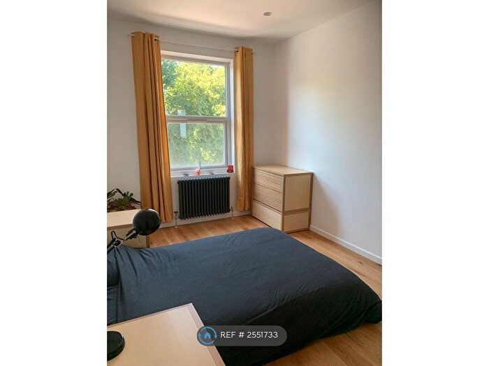 1 Bedroom Flat To Rent In Caledonian Road, London, N7