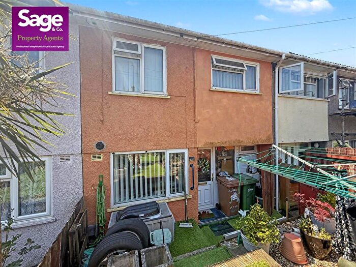 4 Bedroom Terraced House For Sale In Manor Way, Risca, Newport, NP11