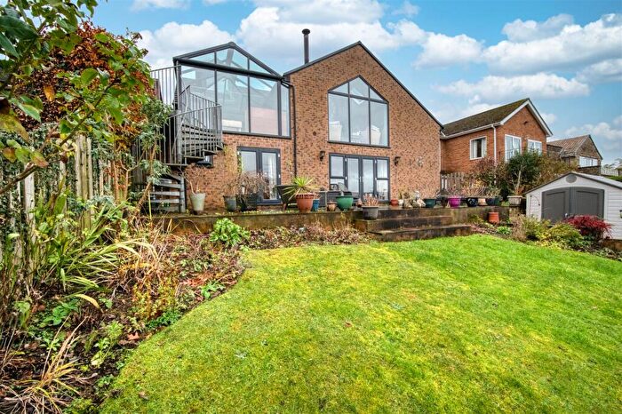 4 Bedroom Detached Bungalow For Sale In Ridgewood Drive, Cromford, Matlock, DE4