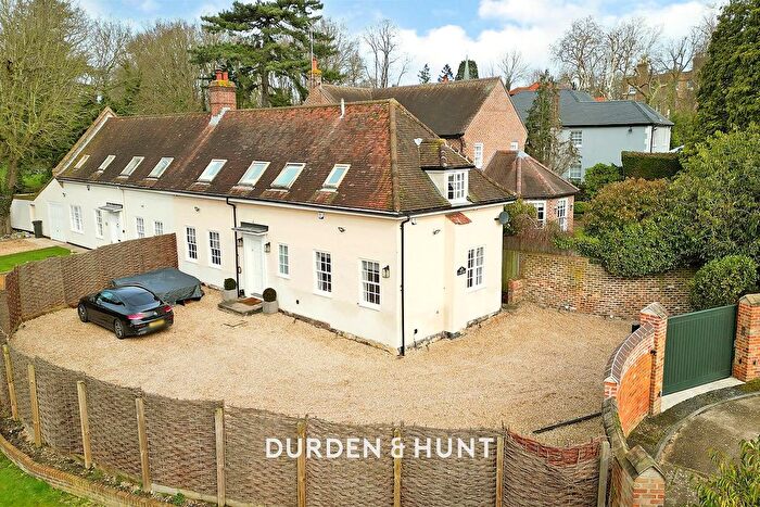 2 Bedroom Semi-Detached House To Rent In High Mead, Chigwell, IG7