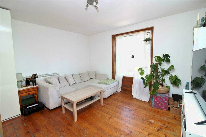 1 Bedroom Flat To Rent In Cambridge Road, Hove, BN3