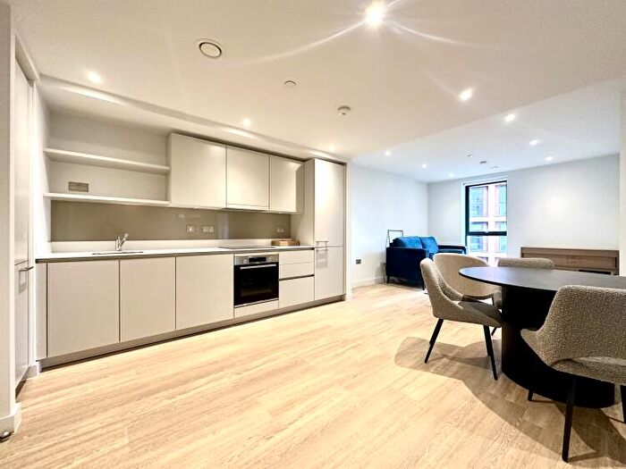 2 Bedroom Apartment To Rent In Manchester New Square Manchester, M1