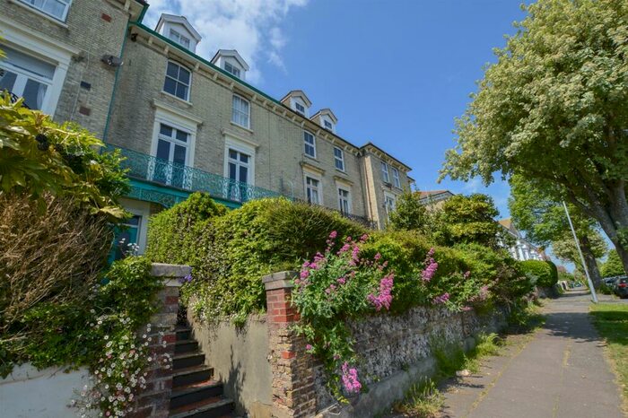 1 Bedroom Flat To Rent In Enys Road Eastbourne, BN21