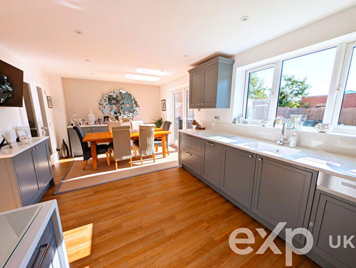 4 Bedroom Detached House For Sale In Cliveden Close, Allington, Maidstone, ME16