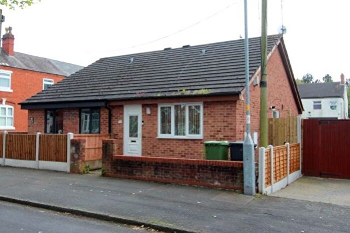 2 Bedroom Semi-Detached Bungalow To Rent In Regent Street, Bilston, Wolverhampton, WV14