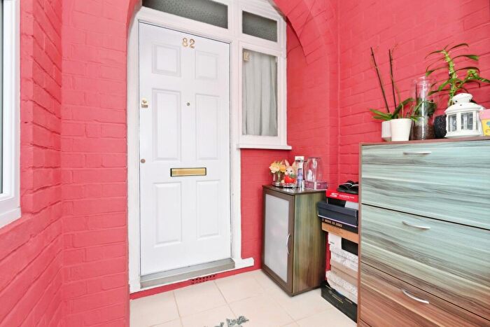 3 Bedroom Terraced House For Sale In Tynemouth Drive, Enfield, EN1