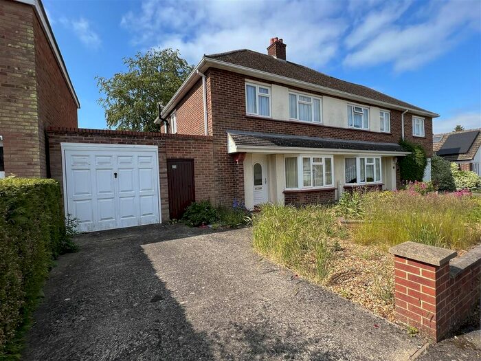 3 Bedroom Semi-Detached House To Rent In Harding Way, Cambridge, CB4