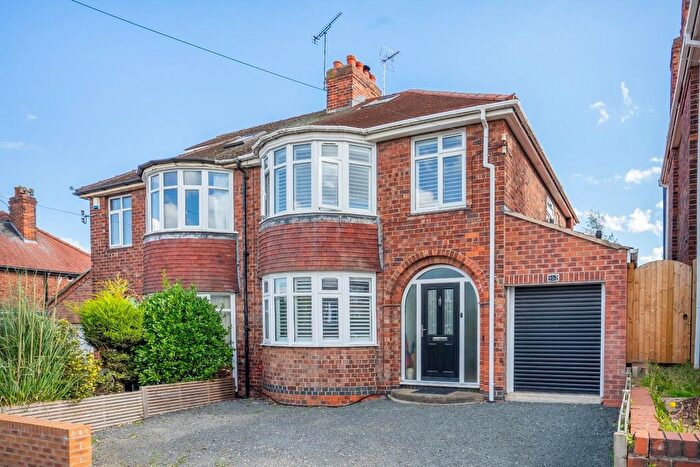 3 Bedroom Semi Detached House For Sale In Manor Drive North, York, YO26