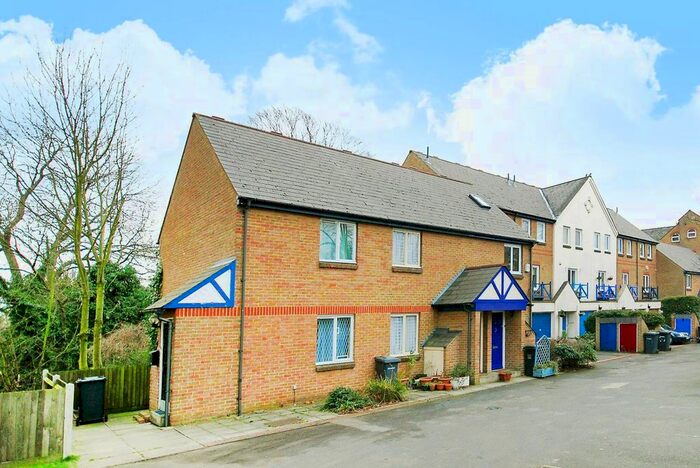 2 Bedroom Property To Rent In Sydenham Hill, Sydenham, London, SE26