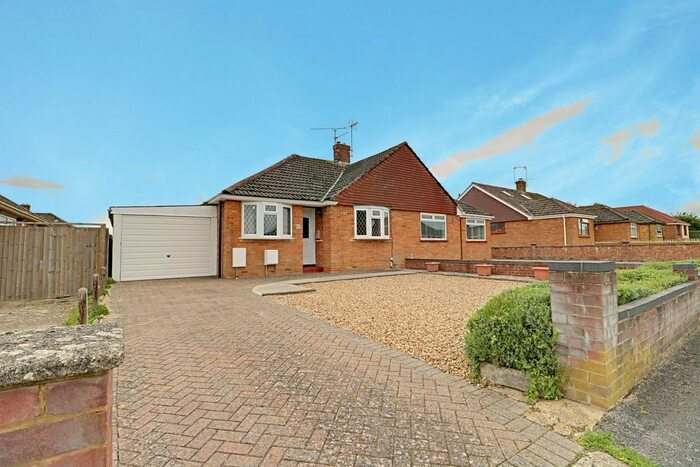 2 Bedroom Semi-Detached Bungalow For Sale In Brackley Way, Basingstoke, RG22