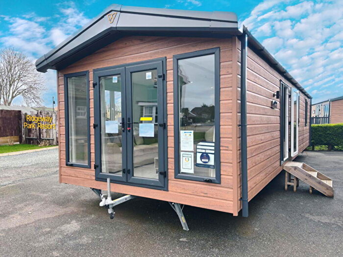 2 Bedroom Mobile Home For Sale In Ridgeway Park Resort Manorbier Nr Tenby, SA70