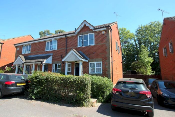 2 Bedroom Property To Rent In Brixton Road, Watford, WD24