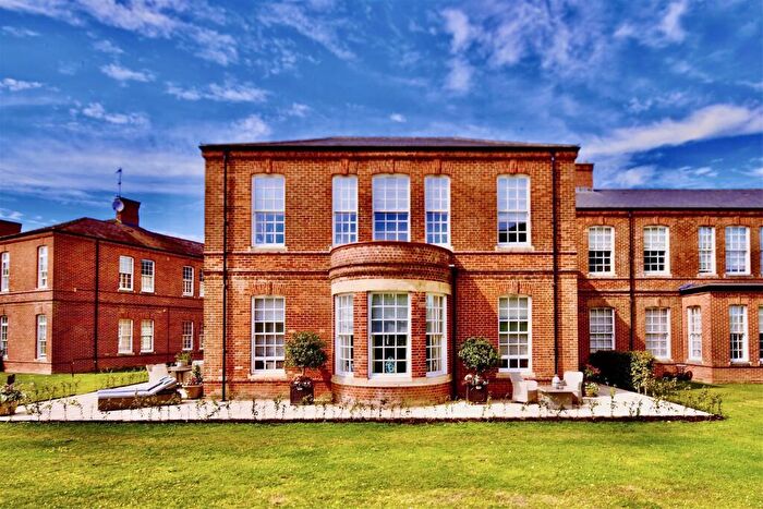 2 Bedroom Flat For Sale In Whitecroft Park, Newport, Isle Of Wight, PO30