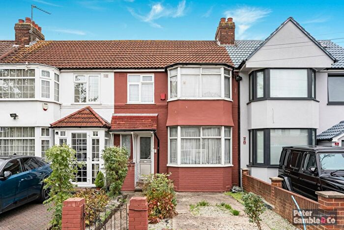 3 Bedroom Property For Sale In Rydal Crescent, Perivale, Greenford, UB6