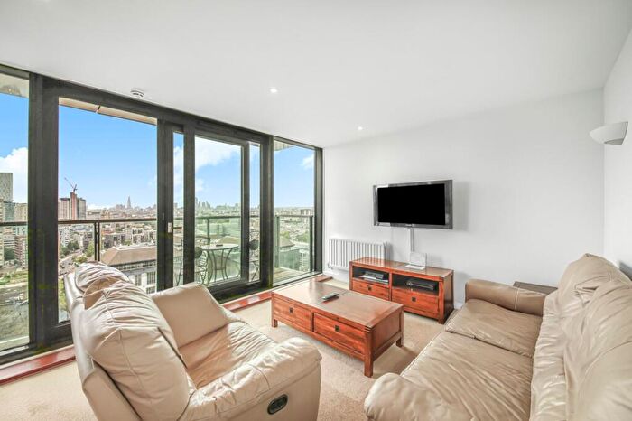 2 Bedroom Flat To Rent In Elektron Tower, Blackwall Way, E14