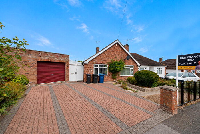 3 Bedroom Semi-Detached Bungalow For Sale In Silver Birch Avenue, St. Ives, PE27