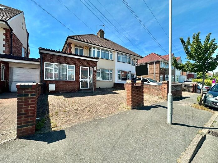 4 Bedroom Property For Sale In Warley Avenue, Hayes, UB4
