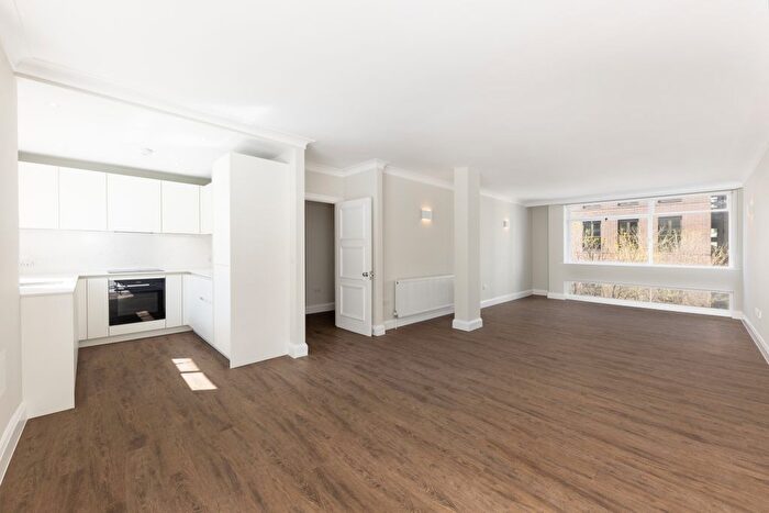 2 Bedroom Flat To Rent In George Street, London, W1U