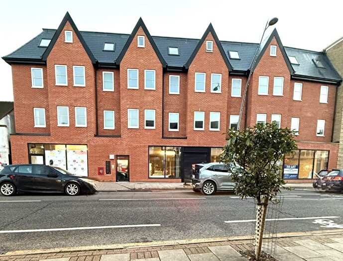 1 Bedroom Apartment To Rent In High Road, Romford, London, RM6