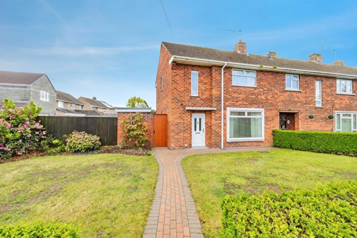 2 Bedroom Semi Detached House For Sale In Barlings Close, Lincoln, LN6