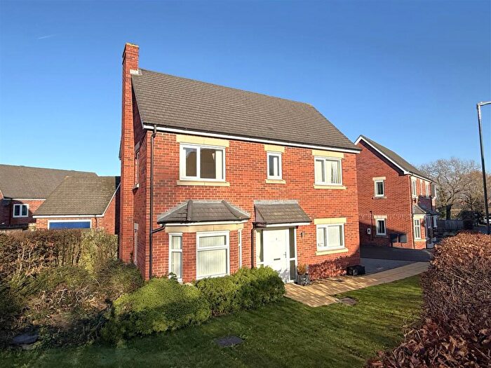 3 Bedroom Detached House For Sale In Bath Road, Castle Gresley, Swadlincote, DE11