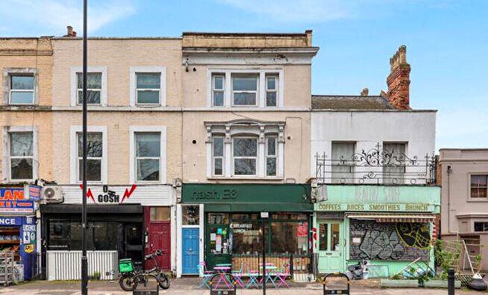 1 Bedroom Terraced House For Sale In Dalston Lane, London, E8