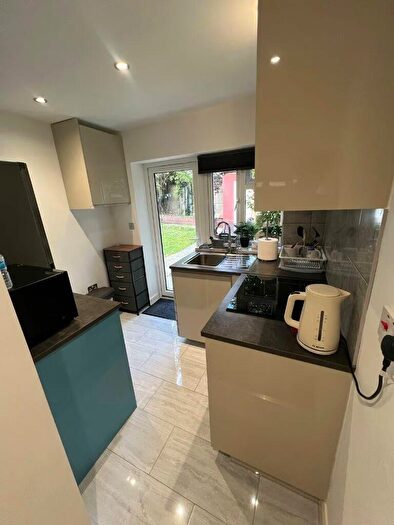 1 Bedroom Apartment To Rent In Springfield Mount, London, NW9
