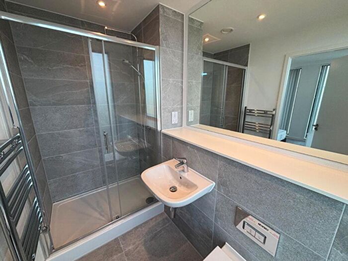 2 Bedroom Apartment To Rent In Victoria House, Great Ancoats Street, M4