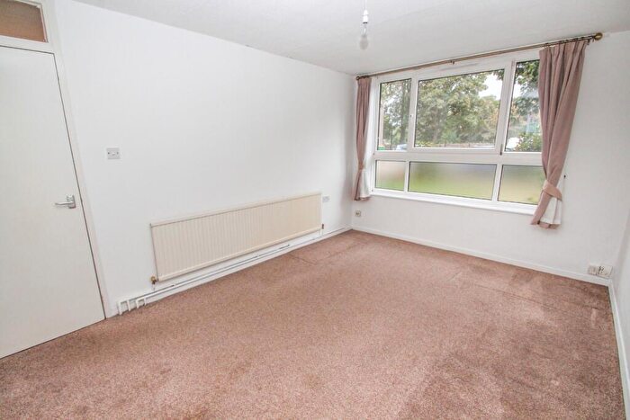 1 Bedroom Flat To Rent In Drummond Castle Court, Odessa Road, London, E7