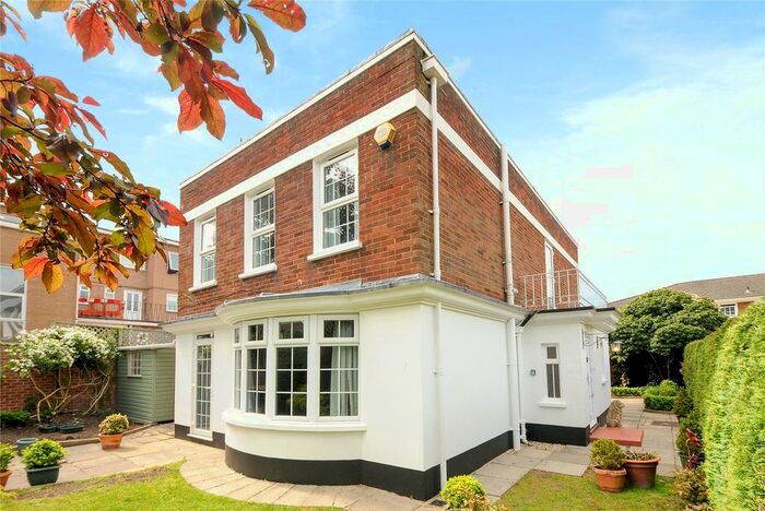 4 Bedroom Detached House To Rent In Broomfield Close, Ascot, Berkshire, SL5