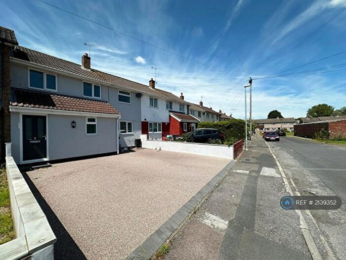 3 Bedroom Terraced House To Rent In Hazlemere Close, Swindon, SN3