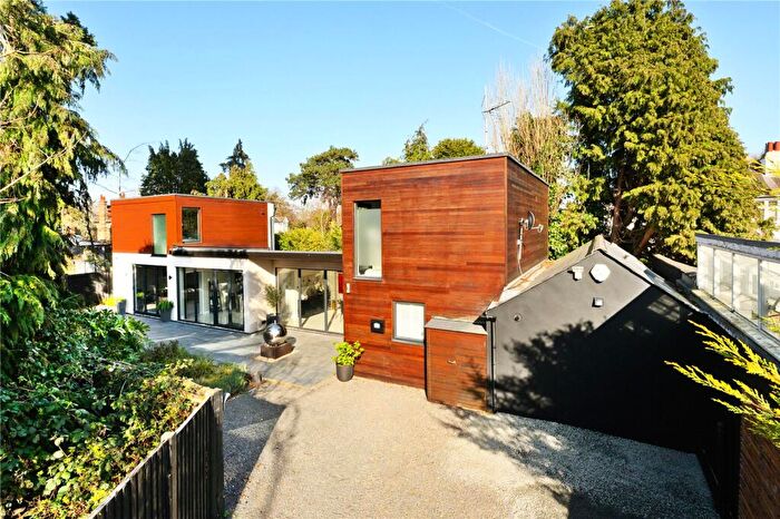 4 Bedroom Detached House For Sale In York Road, Weybridge, Surrey, KT13