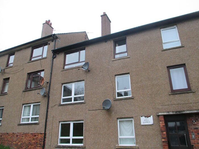 2 Bedroom Flat To Rent In Loganlee Terrace, Dundee, DD2
