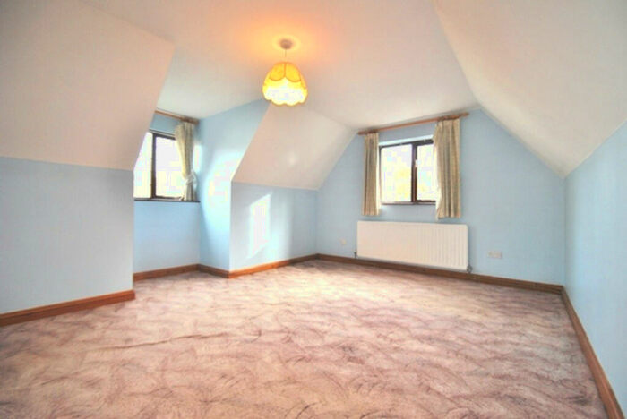 5 Bedroom Detached House To Rent In Berkeley, Letchworth Garden City, SG6