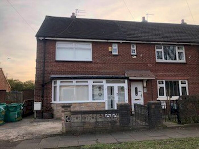 2 Bedroom Property To Rent In Lignum Avenue, Chadderton, Oldham, OL9
