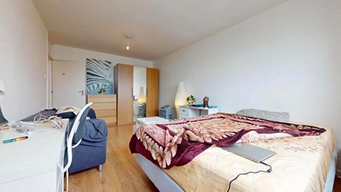 3 Bedroom Flat To Rent In Gambier House, Mora Street, London, EC1V